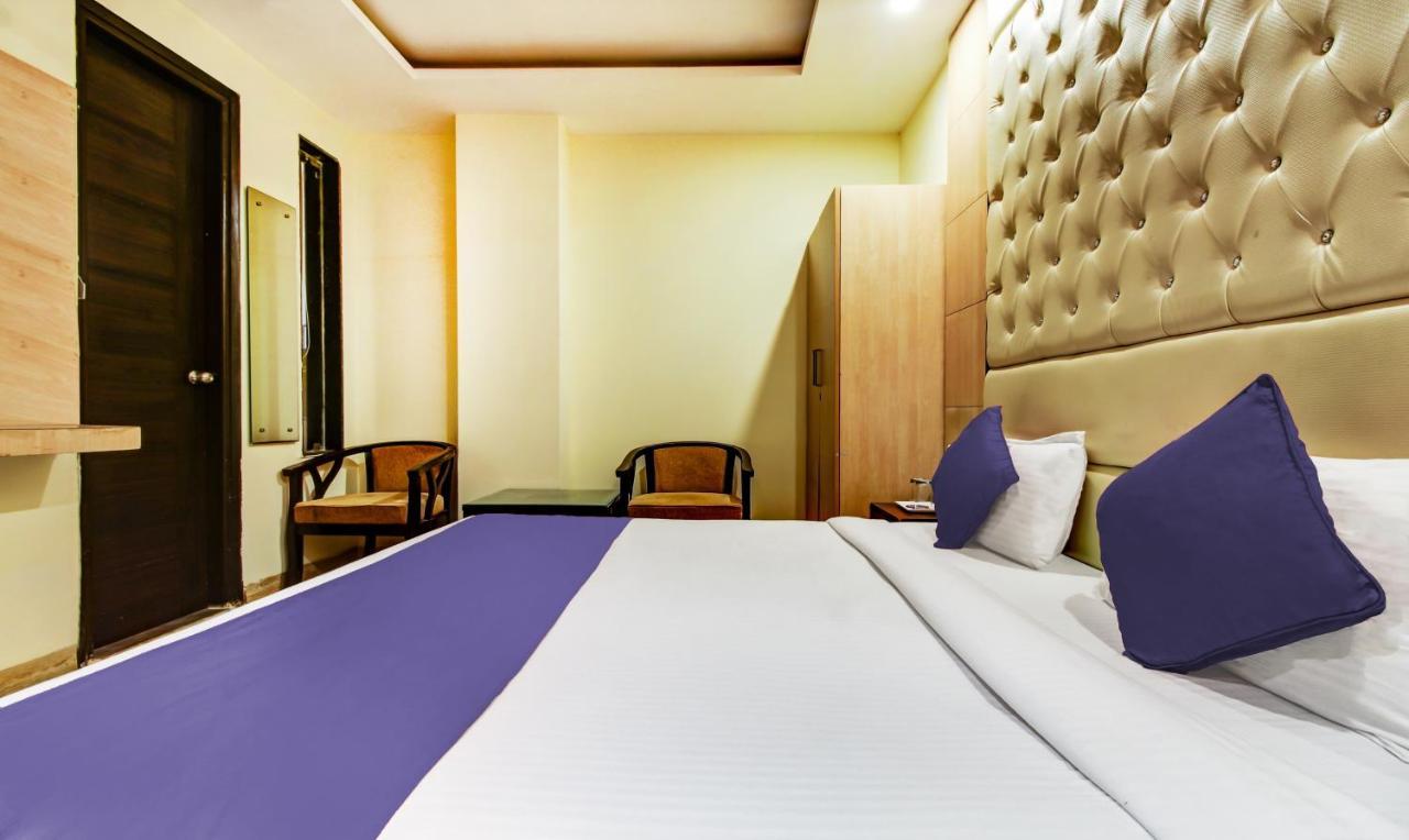 Hotel Black Diamond Zirakpur Bus Stand Екстериор снимка